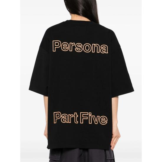 Short -sleeved t -shirt
