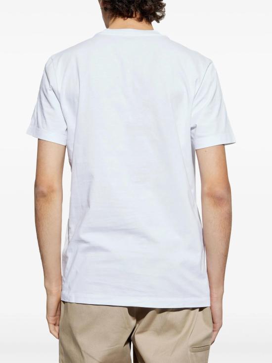 Short -sleeved t -shirt