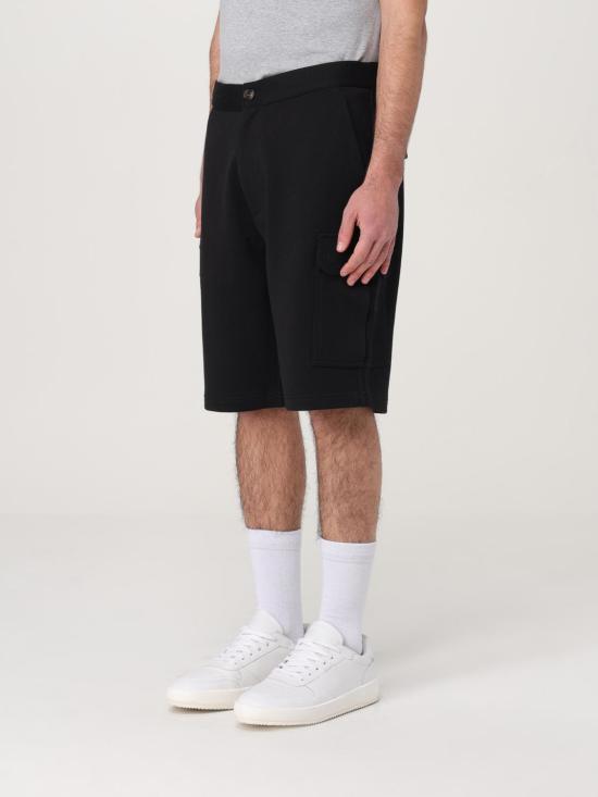 Short pants