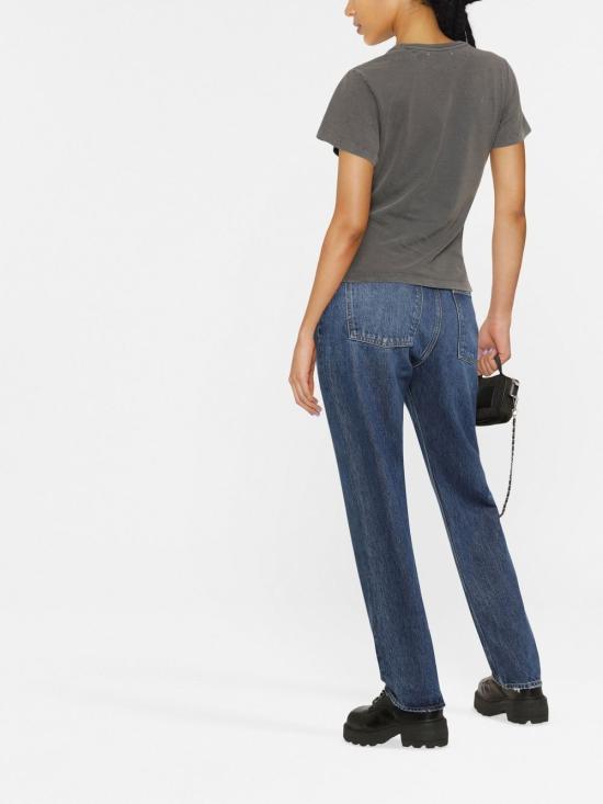 Short -sleeved t -shirt