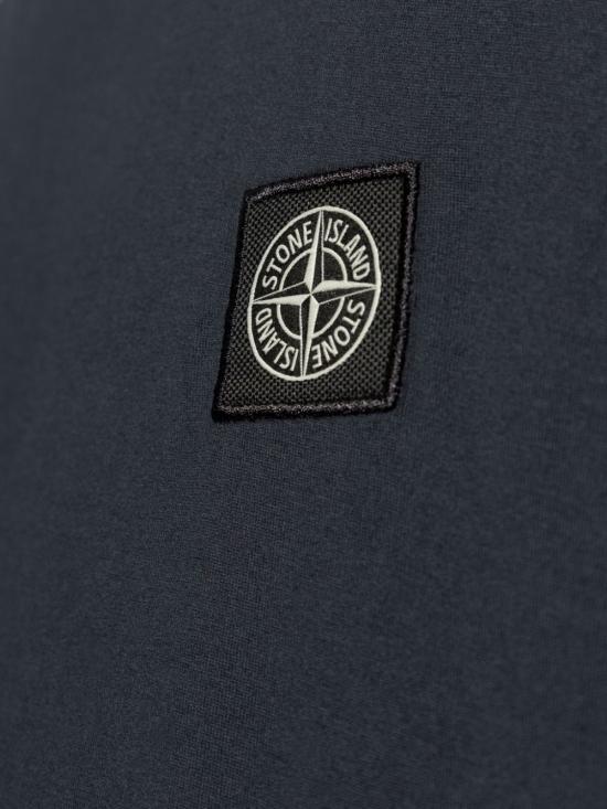 Short -sleeved t -shirt