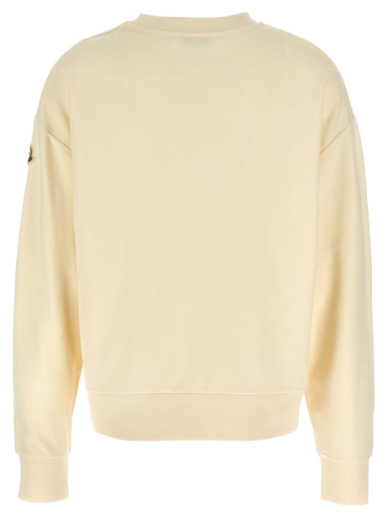 Long -sleeved t -shirt