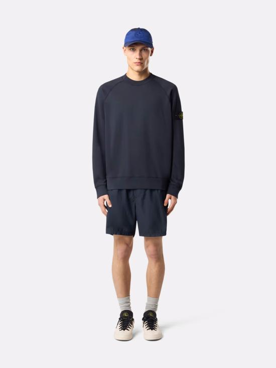 Long -sleeved t -shirt