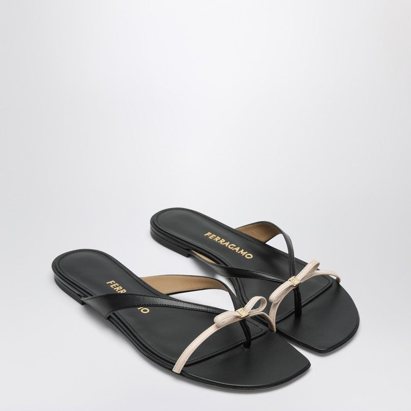 Mini Bow Flip-flop Black And Powdery / Narrow Fit