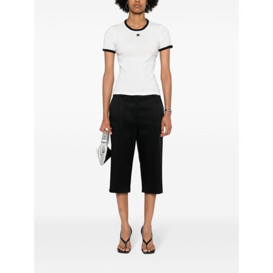 Short -sleeved t -shirt