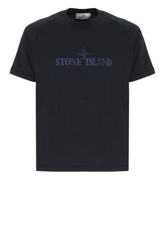 Short -sleeved t -shirt