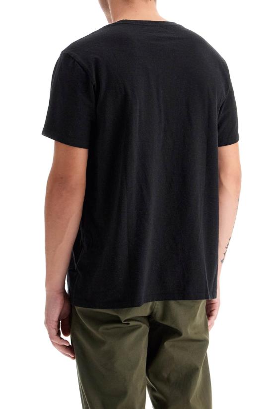Short -sleeved t -shirt