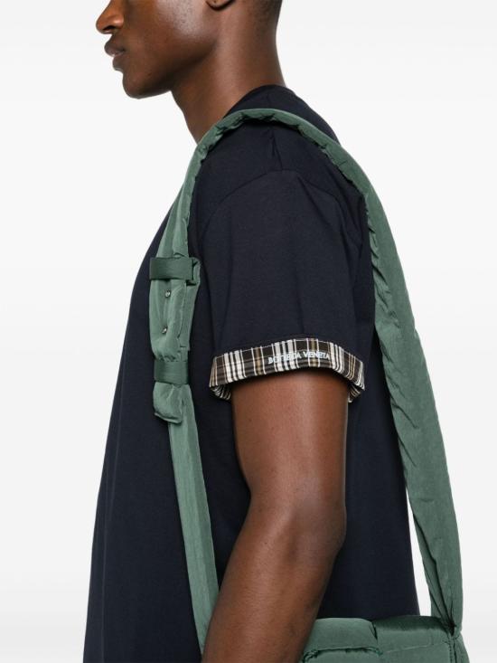 Short -sleeved t -shirt