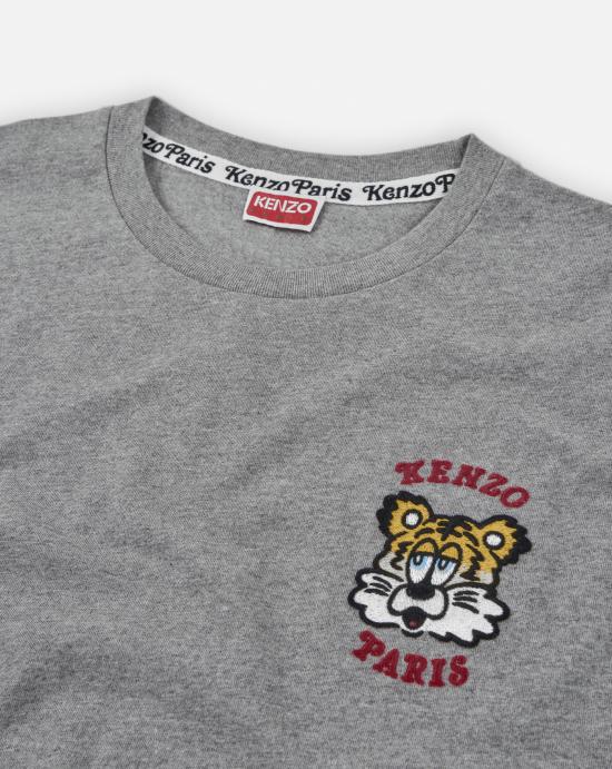 Short -sleeved t -shirt