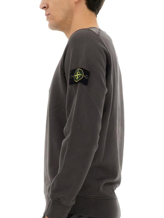 Long -sleeved t -shirt