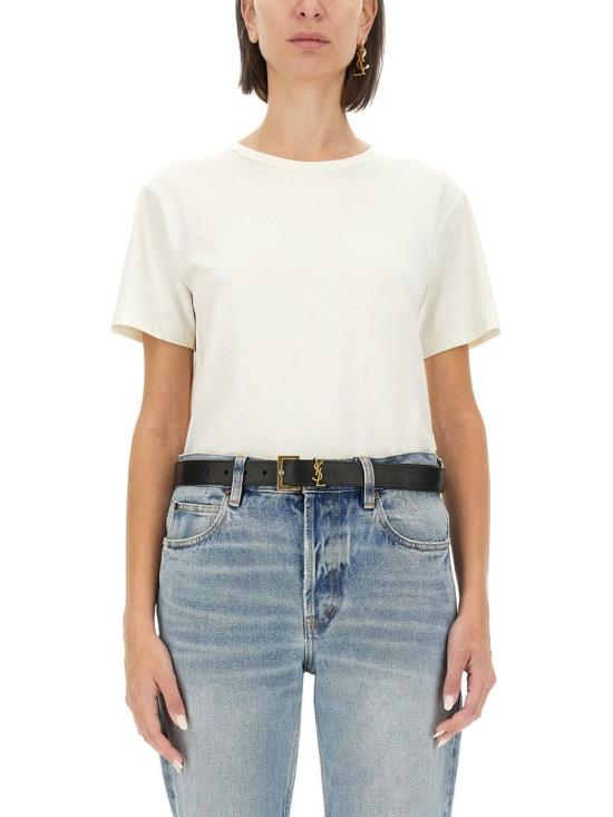 Short -sleeved t -shirt