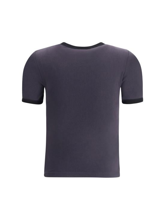 Short -sleeved t -shirt