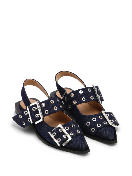 Flat shoes