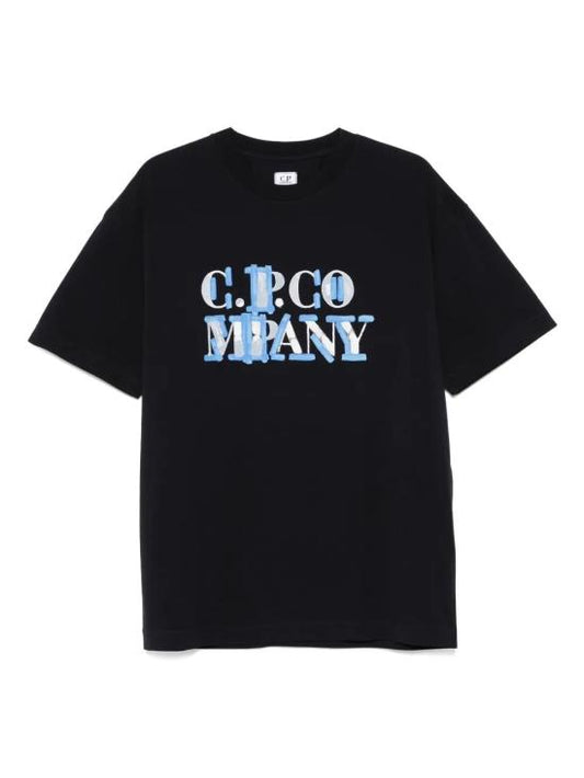 Short -sleeved t -shirt