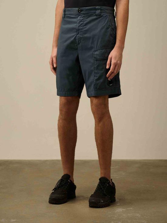 Short pants