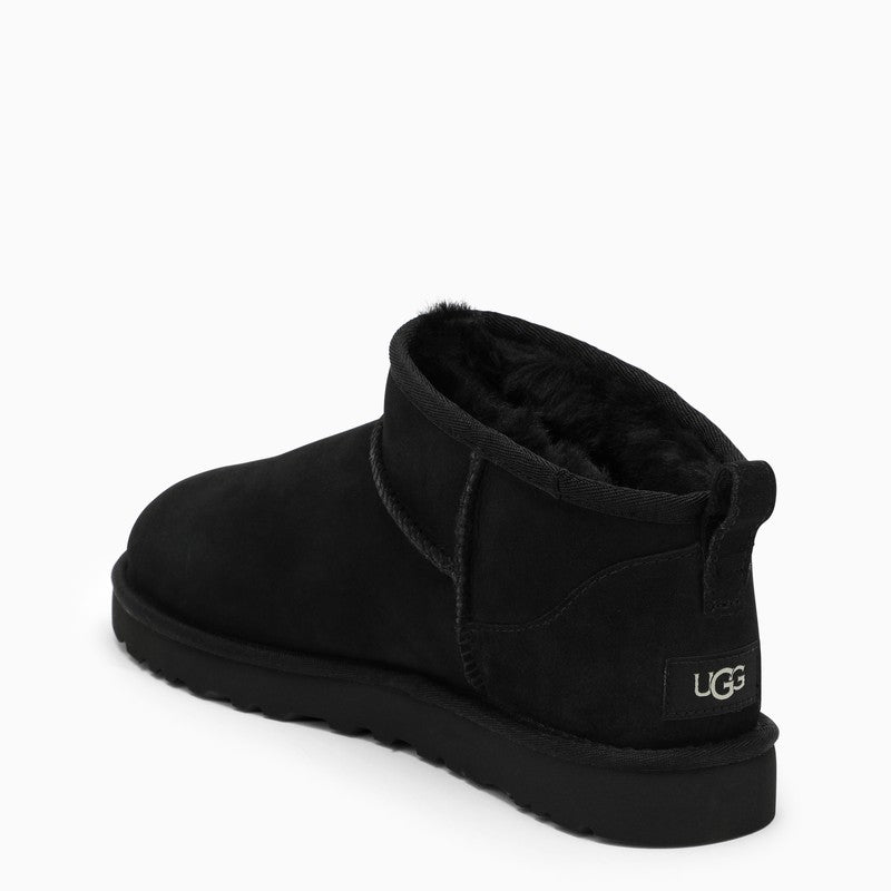 Classic Ultra Mini Black Boot