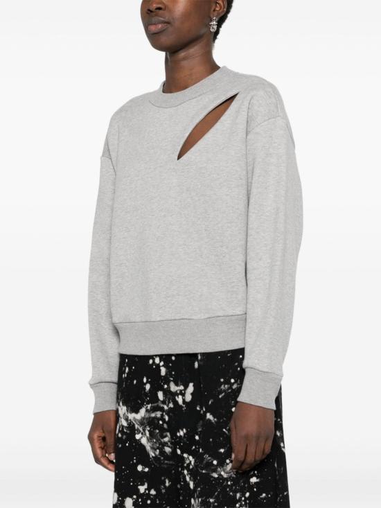 Long -sleeved t -shirt