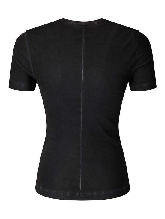 Short -sleeved t -shirt