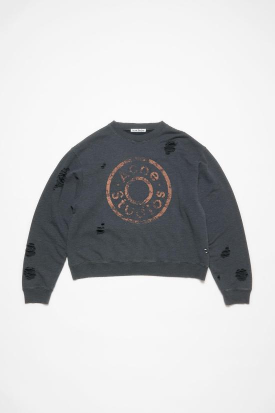 Long -sleeved t -shirt