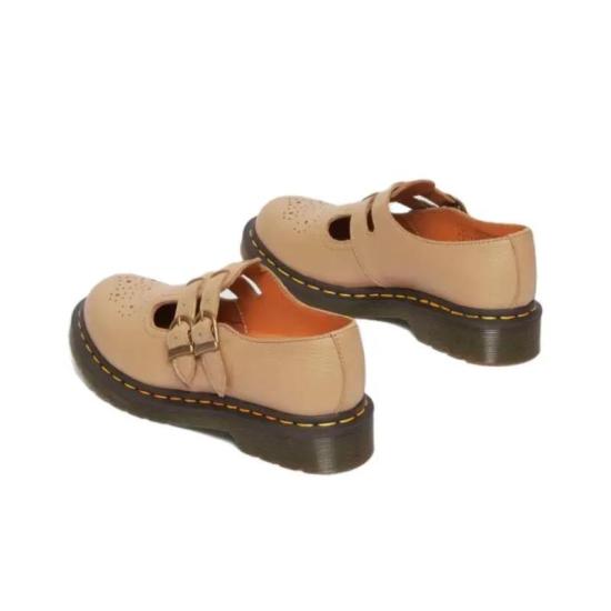 Flat shoes