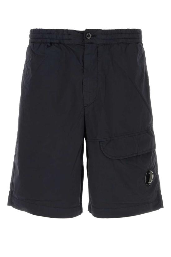 Short pants