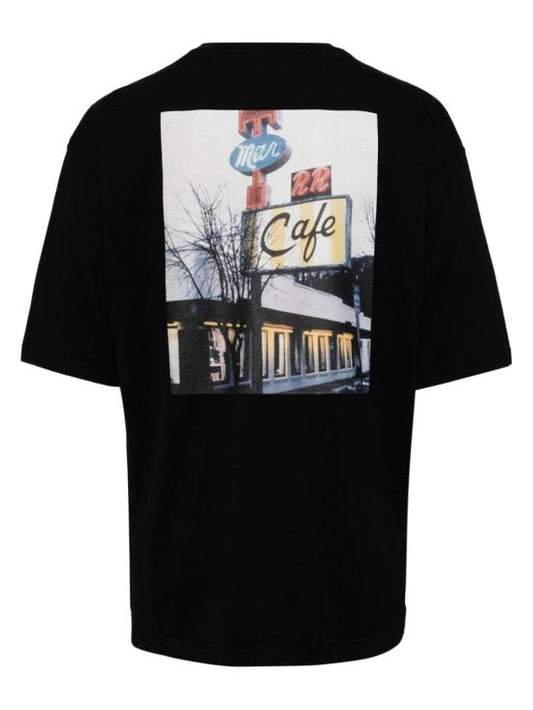Short -sleeved t -shirt