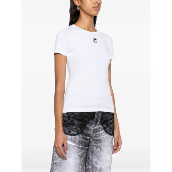 Short -sleeved t -shirt
