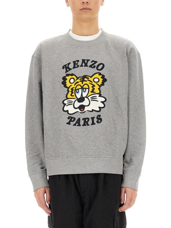 Long -sleeved t -shirt