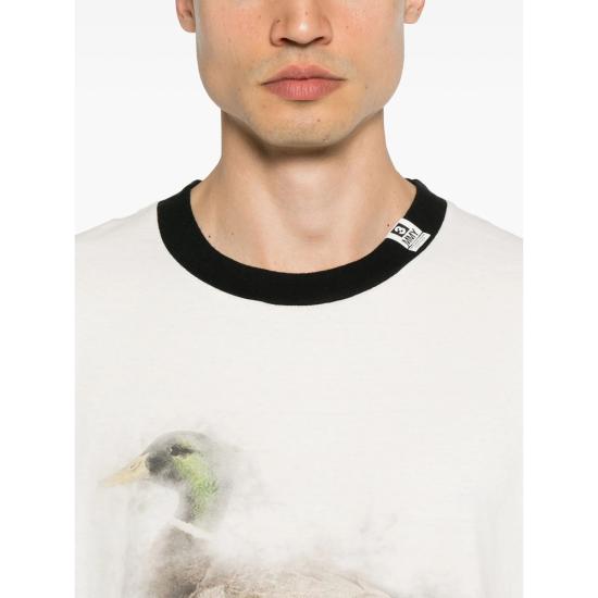 Short -sleeved t -shirt
