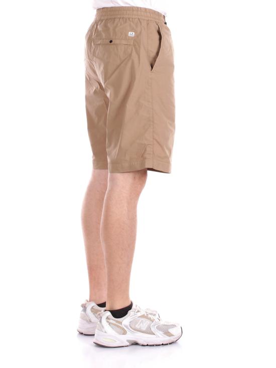 Short pants