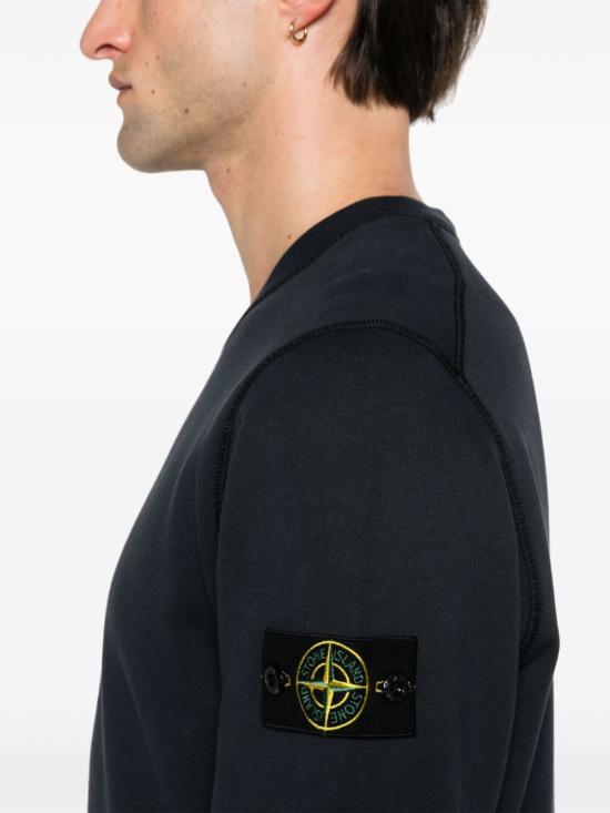 Long -sleeved t -shirt
