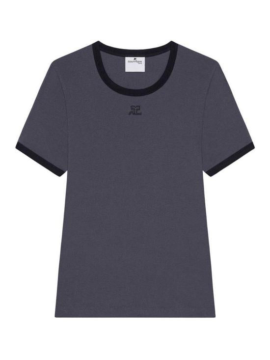 Short -sleeved t -shirt