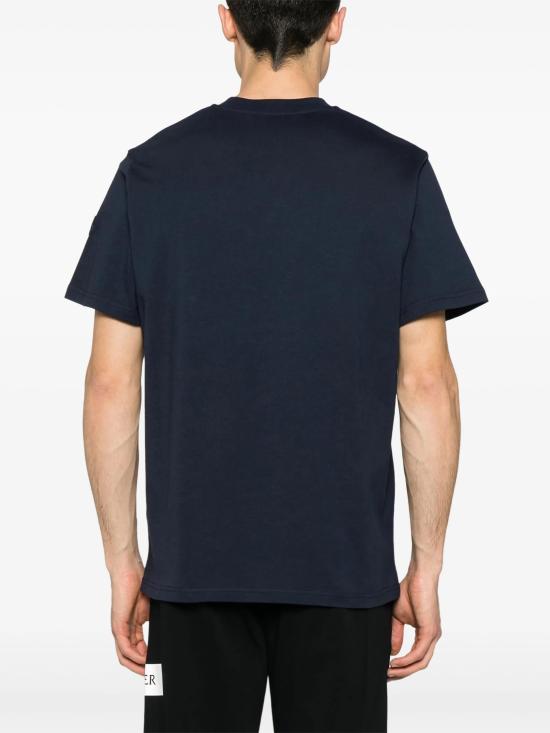 Short -sleeved t -shirt