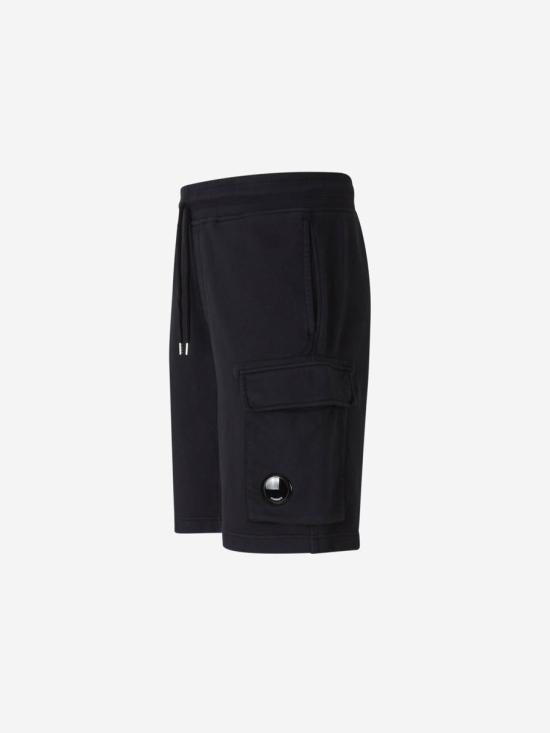 Short pants
