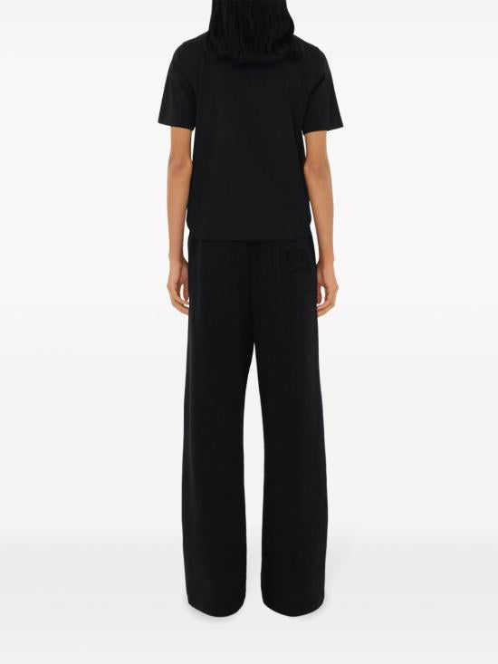 Short -sleeved t -shirt