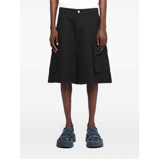 Short pants