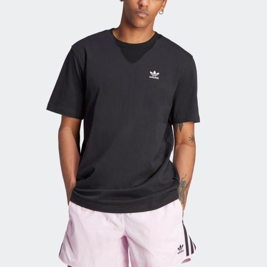 Short -sleeved t -shirt