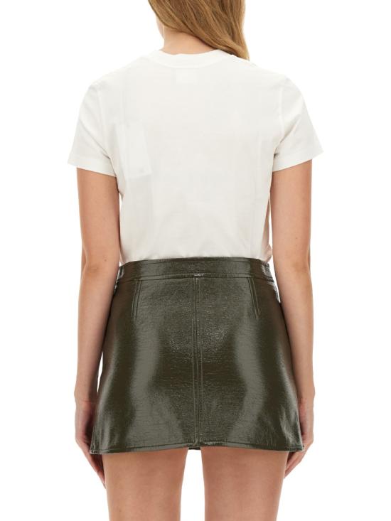 Short -sleeved t -shirt