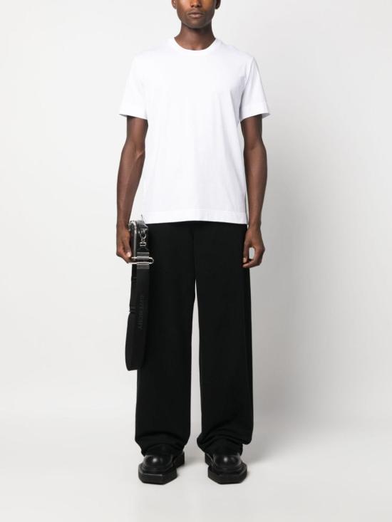 Short -sleeved t -shirt