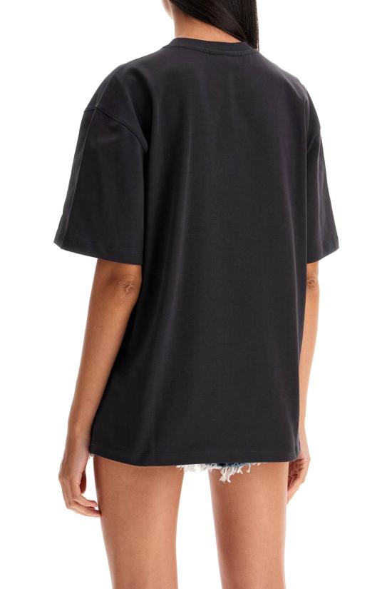 Short -sleeved t -shirt
