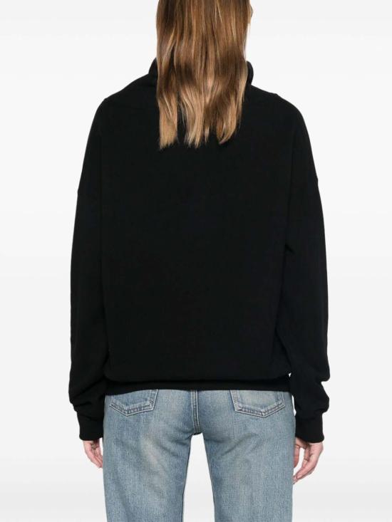 Long -sleeved t -shirt