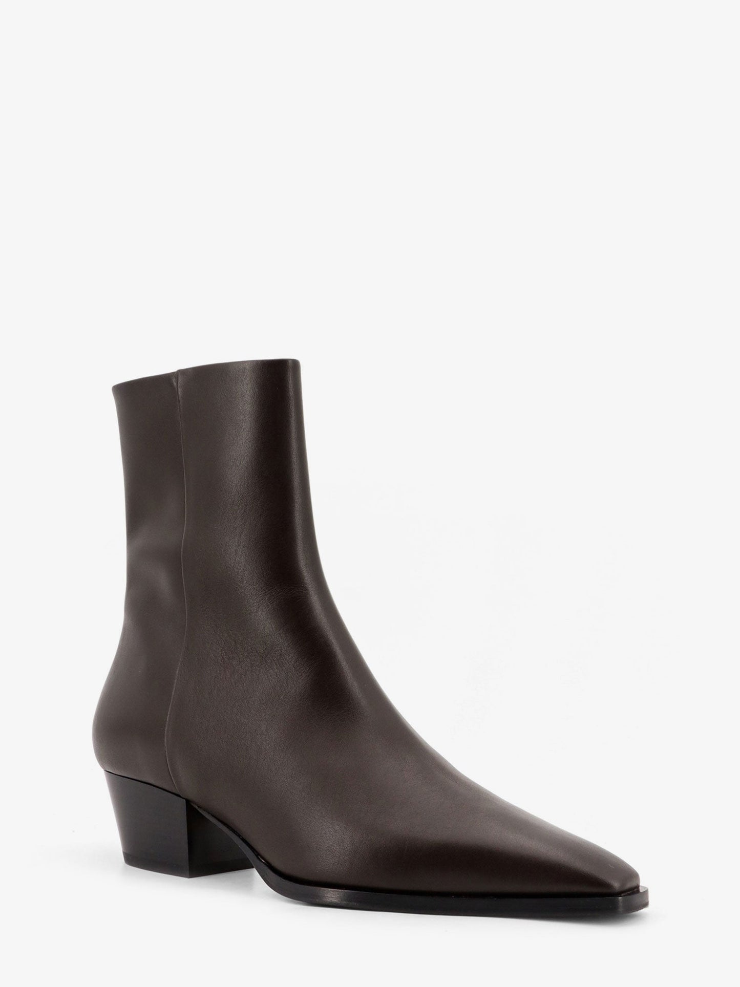 aeyde-baba-leather-boots