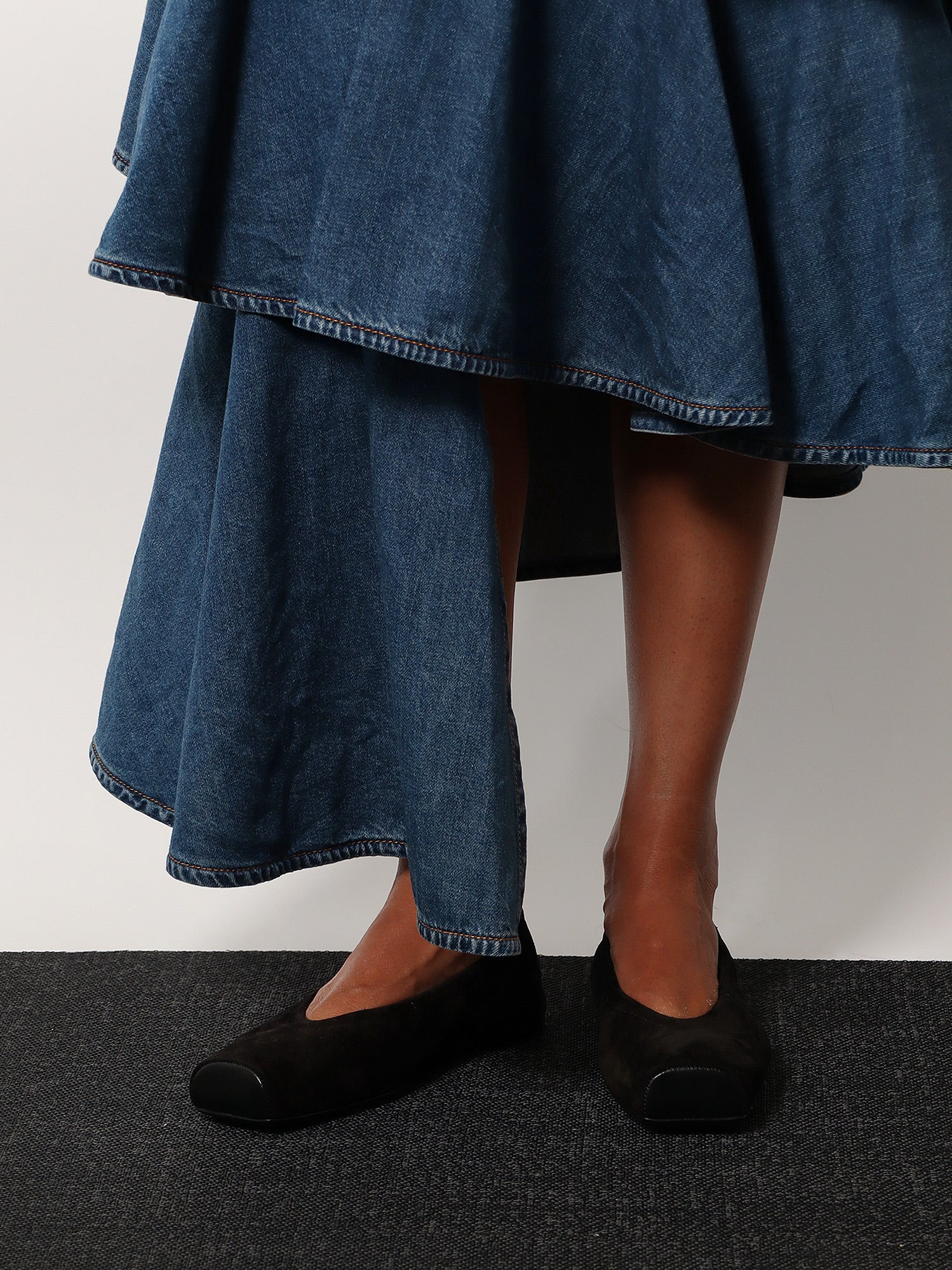 alaia-ballet-flats-suede-ballerinas