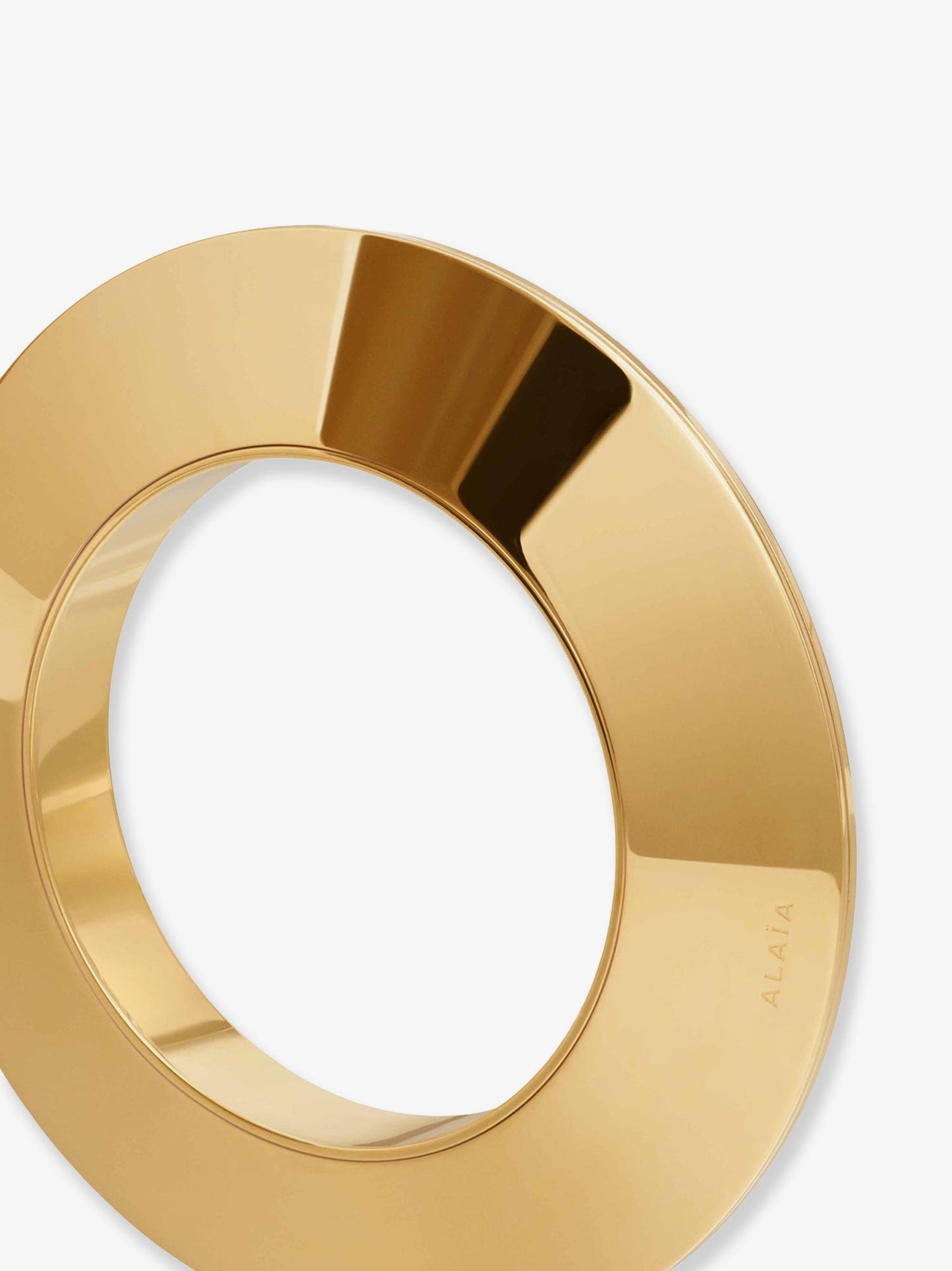 blade-bangle-m-bracelet-with-logo-detail-aajb1003la005-2