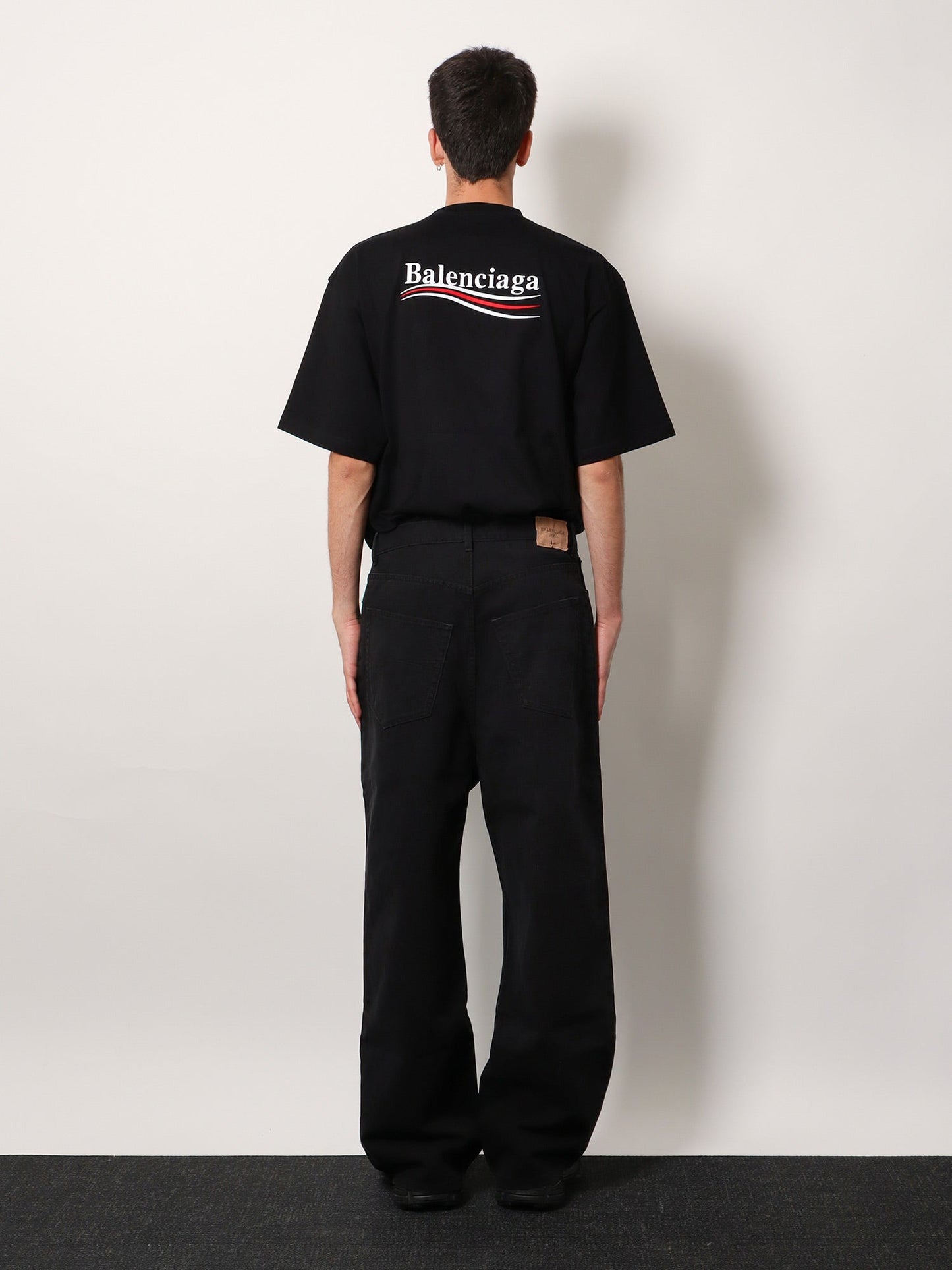 balenciaga-baggy-denim-trousers