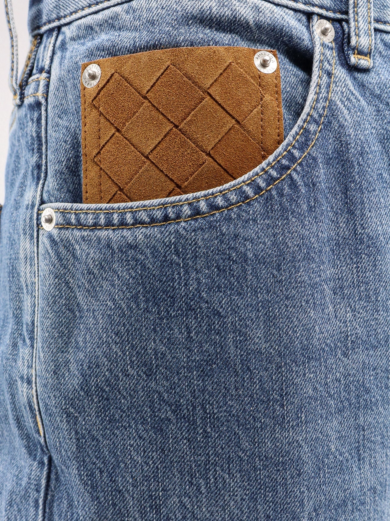 bottega-veneta-wide-leg-jeans-with-turn-up