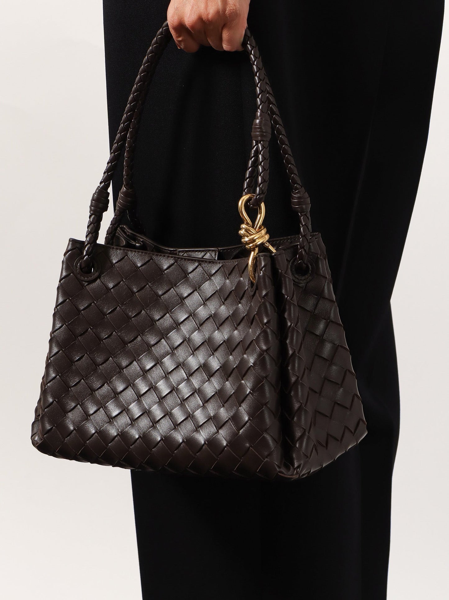 bottega-veneta-parachute-leather-shoulder-bag-with-intrecciato-motif-and-knot-detail