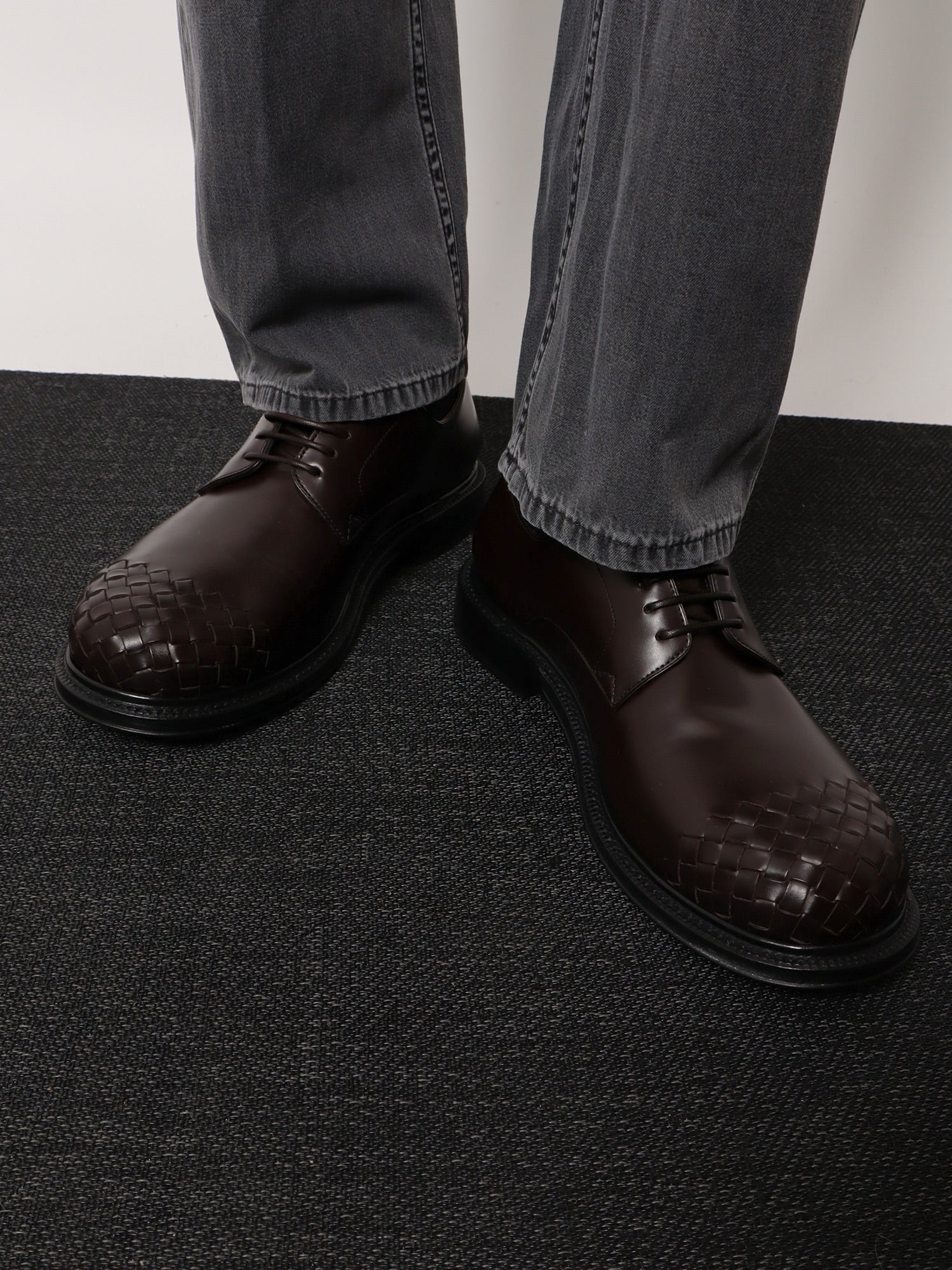 bottega-veneta-james-leather-lace-up-shoe