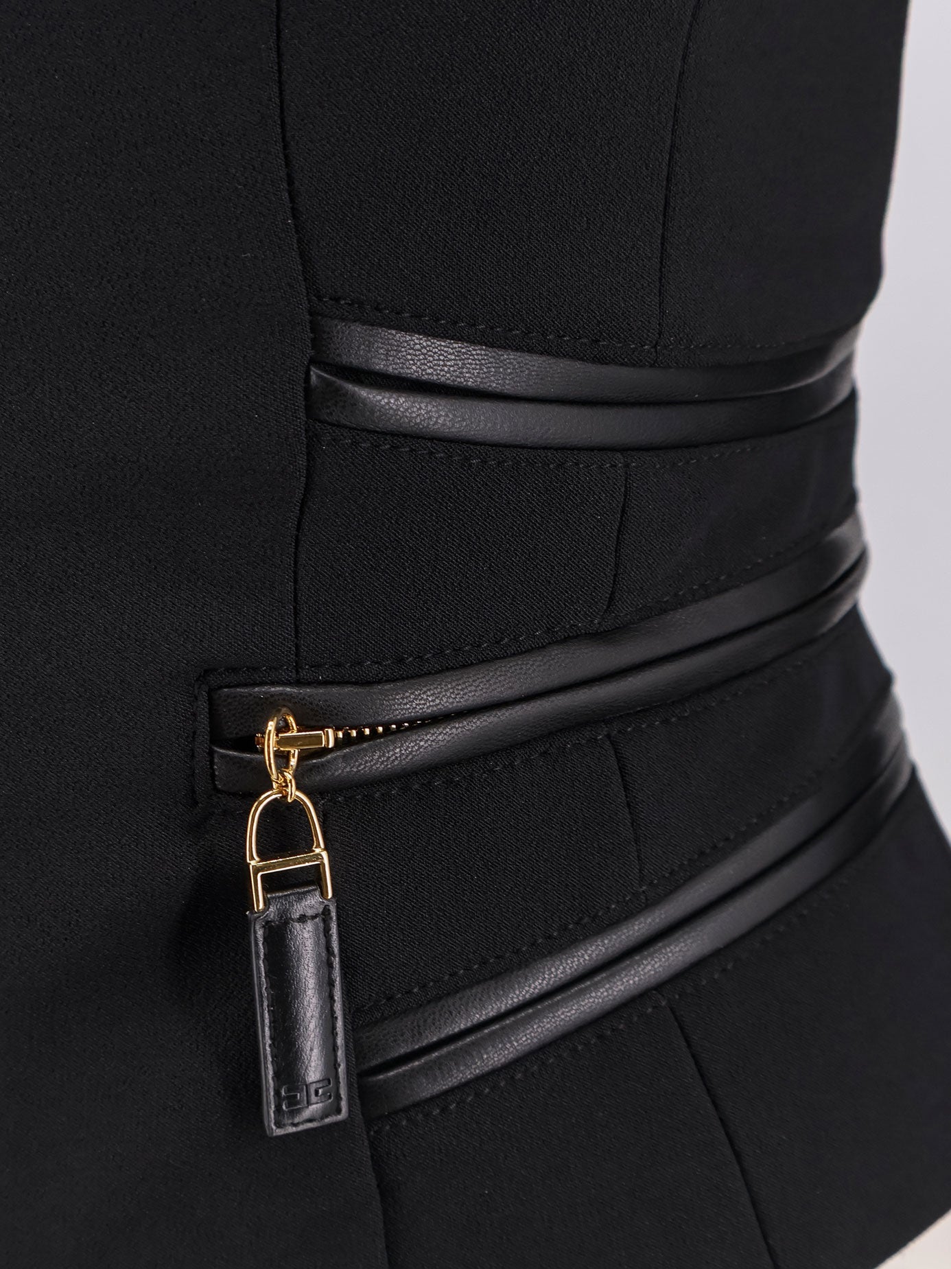 elisabetta-franchi-blazer-with-pockets-and-zip