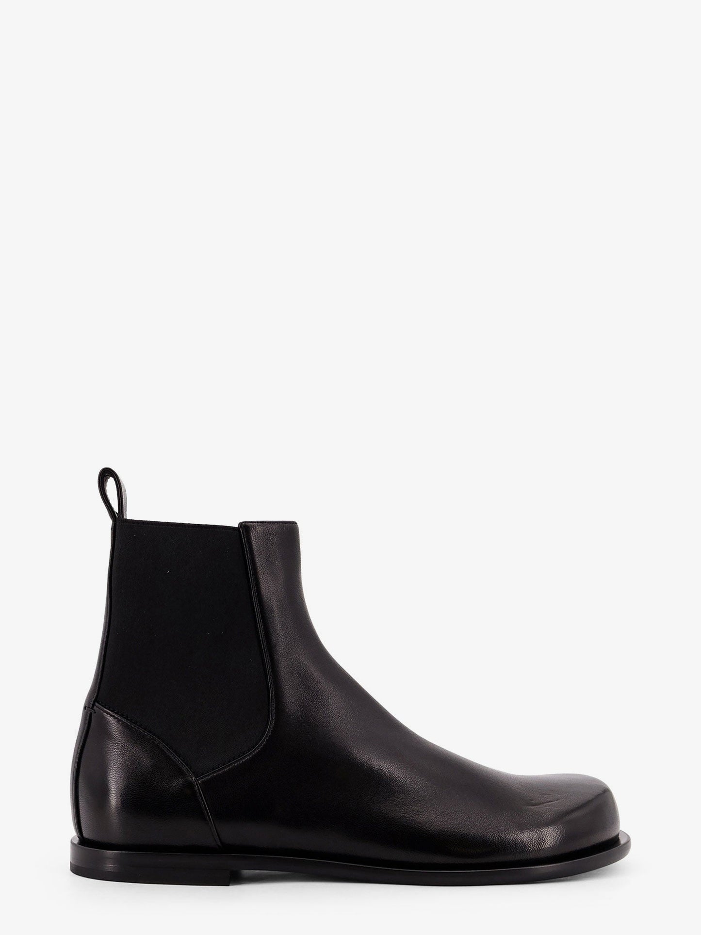 fendi-chelsea-squared-ff-leather-boots